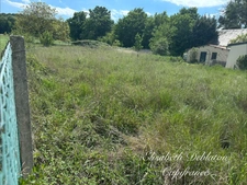 TERRAIN 1 006 M² – BORNÉ – VIABILISÉ POUR LA VENTE – CUTS (60)