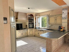 Maison 295 m2 + terrain 1500 m2 PRISSE (71)