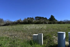Terrain 1 000 m² à CURSAN (33)