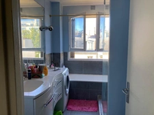 Paris 18e – Ordener / Marcadet – 6ème étage avec ascenseur, balcon-terrasse et vue dégagée