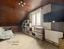 MAISON INDIVIDUELLE – 4 CHAMBRES + BUREAU – 130 m² – VIE DE PLAIN-PIED – SOUS-SOL COMPLET – JARDIN PLEIN SUD – CALME ET PROCHE COMMODITÉS