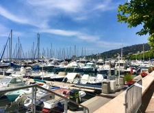 GOLFE-JUAN CENTRE – STUDIO MEUBLÉ AVEC PARKING PRIVATIF ET PISCINE