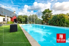 PROPERTY WITH POOL 5 MINUTES FROM PLACE DE LA RÉPUBLIQUE