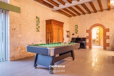 THIS 5 BEDROOM PROPERTY IS A RARE ENCOUNTER WITH EXCELLENCE!
