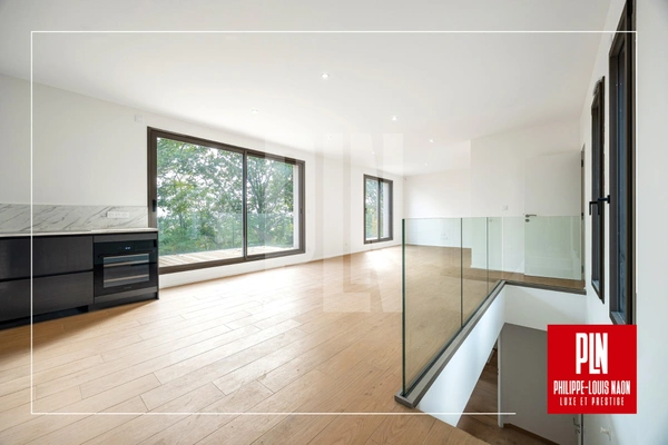 À VENDRE PROPRIÉTÉ CONTEMPORAINE NEUVE D’EXCEPTION AVEC PISCINE INTÉRIEURE À 5 MINUTES DE LA PLACE DE LA RÉPUBLIQUE