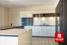 SUPERB CONTEMPORARY HOUSE WITH 6 BEDROOMS ALL ON ONE LEVEL