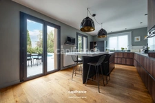 SUPERBE MAISON CONTEMPORAINE À 5 MINUTES DE LA RÉPUBLIQUE