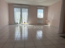 SITUÉE AU MANS PROCHE ZONE NORD - 3 CHAMBRES AVEC GARAGE ET JARDIN