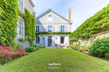 SPLENDIDE MAISON BOURGEOISE AVEC JARDIN EN CENTRE-VILLE DU MANS