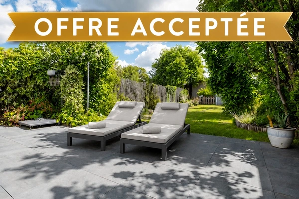 TREÈS RARE À LA VENTE - PLAIN-PIED AVEC JARDIN