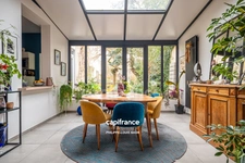 MAISON DE CHARME AVEC GARAGE 