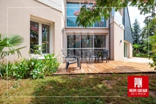 À 5MN du Mans, une propriété d'architecte rare réunissant 2 chambres de plain-pied, une piscine et un magnifique parc paysager