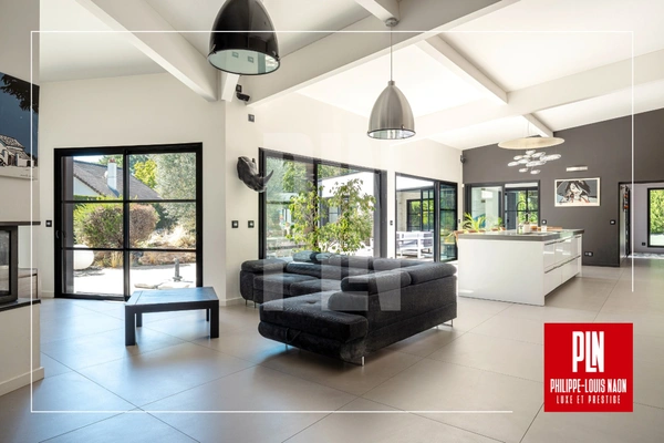 SUPERBE MAISON CONTEMPORAINE AVEC 4 CHAMBRES DE PLAIN-PIED