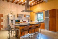 THIS 5 BEDROOM PROPERTY IS A RARE ENCOUNTER WITH EXCELLENCE!