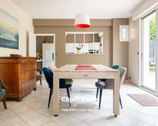 AT THE GATES OF LE MANS - SPLENDID VILLA OF 230m2