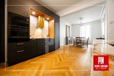 SUPERBE MAISON RÉNOVÉE DE 6 CHAMBRES AVEC GARAGE !