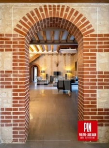 CETTE PROPRIETE DE 5 CHAMBRES EST UNE RENCONTRE RARE AVEC L'EXCELLENCE !
