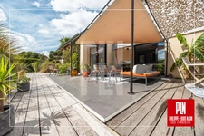 MAISON D'ARCHITECTE DE 5 CHAMBRES AVEC GRANDS VOLUMES ET JARDIN EXOTIQUE 