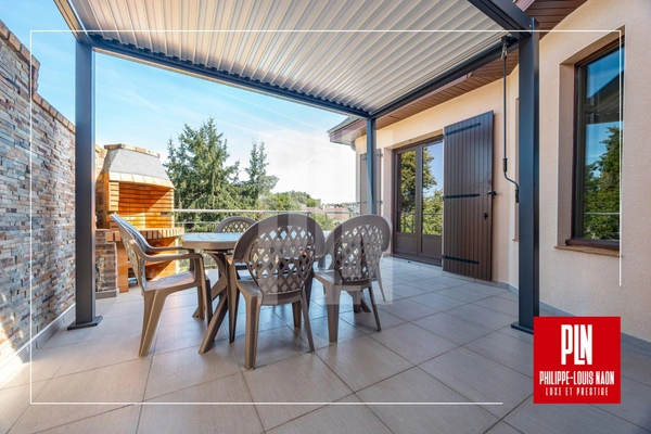 PRÉMARTINE - MAISON 4 CHAMBRES ET 1 BUREAU AVEC JARDIN, PISCINE ET GARAGE !