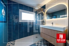 Le charme de la maison de ville… avec un jardin, et garage !