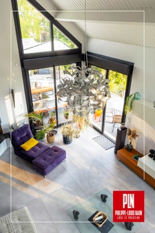 MAISON D'ARCHITECTE DE 5 CHAMBRES AVEC GRANDS VOLUMES ET JARDIN EXOTIQUE 