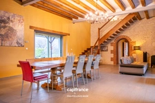 THIS 5 BEDROOM PROPERTY IS A RARE ENCOUNTER WITH EXCELLENCE!
