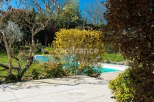 AUX PORTES DU MANS - SPLENDIDE VILLA DE 230m2 AVEC PISCINE
