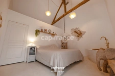 SUPERBE DEMEURE RÉNOVÉE AVEC 5 CHAMBRES, UN DOUBLE GARAGE ET UNE PISCINE !