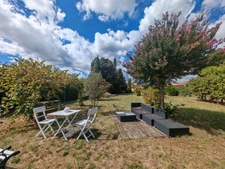 EAUZE CENTRE-VILLE – Maison avec deux logements, piscine, garages et terrain