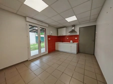 Locaux professionnels sur terrain de 1000 m² à EAUZE (32)