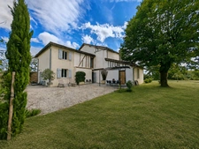 Maison de maître du XIXᵉ siècle entièrement rénovée — 262 m² sur 2 hectares — Eauze