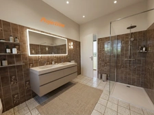 EN EXCLUSIVITÉ – MAISON DE PLAIN-PIED AVEC TERRASSE ET GRAND TERRAIN ARBORÉ