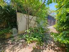 Maison avec grand terrain arboré en plein cœur de Gondrin !! 