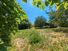 Maison avec grand terrain arboré en plein cœur de Gondrin !! 