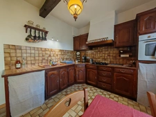 EN EXCLUSIVITÉ – MAISON DE PLAIN-PIED AVEC TERRASSE ET GRAND TERRAIN ARBORÉ