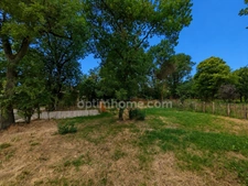 Charmante maison plain-pied meublée avec jardin dans un environnement calme à Castéra-Verduzan, fraichement rénovée