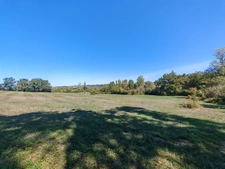 Propriété privée de caractère avec étang, prairies et hébergements sur plus de 7 hectares