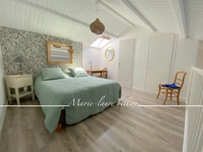 House for sale 2 rooms SAINT GILLES CROIX DE VIE (85) - T2 mezzanine with its small courtyard and an outbuilding