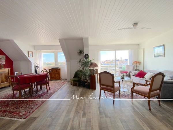 Appartement d'exception à vendre 3 pièces SAINT GILLES CROIX DE VIE (85), appartement situé au dernier étage avec garage