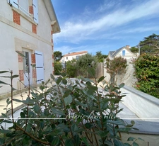 House for sale, 8 rooms, SAINT GILLES CROIX DE VIE (85) - property complex of 2 four-room houses with swimming pool, small garden, parking