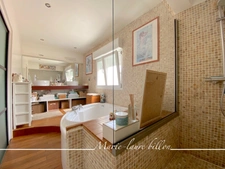 Maison de type 6 à vendre sur SAINT GILLES CROIX DE VIE (85), Maison de ville avec terrasse et garage