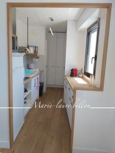 Appartement à vendre 3 pièces SAINT GILLES CROIX DE VIE (85), appartement 2 chambres avec vue rivière, une cave et un garage