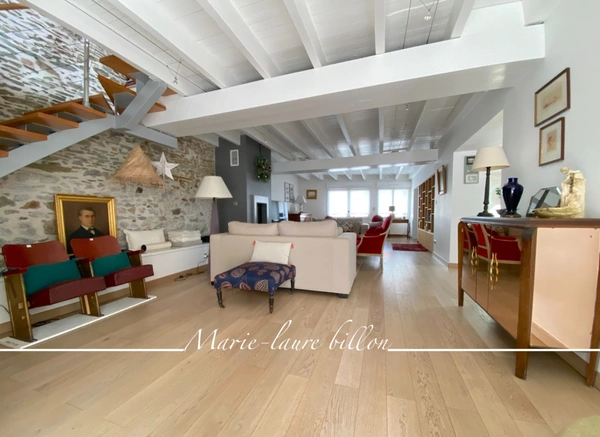 Maison de type 6 à vendre sur SAINT GILLES CROIX DE VIE (85), Maison de ville avec terrasse et garage