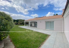 House for sale, 5 rooms, single storey, 3 bedrooms + office, built in 1998, with 3 garages, 1345 m2 enclosed plot