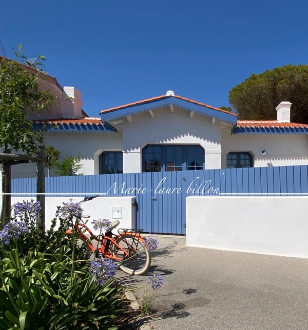 Maison à vendre 5 pièces SAINT GILLES CROIX DE VIE (85), jardin de ville avec son spa, garage.