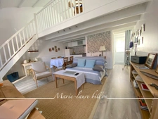House for sale 2 rooms SAINT GILLES CROIX DE VIE (85) - T2 mezzanine with its small courtyard and an outbuilding