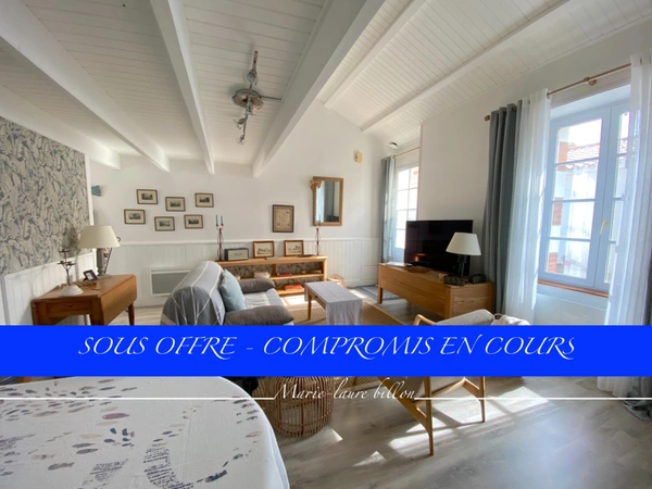 Maison à vendre 2 pièces SAINT GILLES CROIX DE VIE (85)- T2 mezzanine avec sa courette et une dépendance