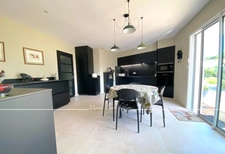 Maison à vendre 7 pièces SAINT GILLES CROIX-DE-VIE, grande maison familiale avec piscine et sa parcelle de 2224 m2.