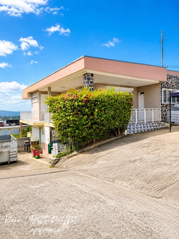 Maison à vendre 8 pièces FORT DE FRANCE (972)