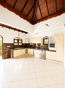 Maison à vendre 7 pièces DUCOS (972)